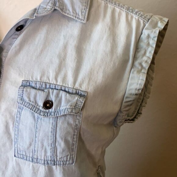 New Look Light Wash Sleeveless Button Up Shirt Small - Picture 2 of 5